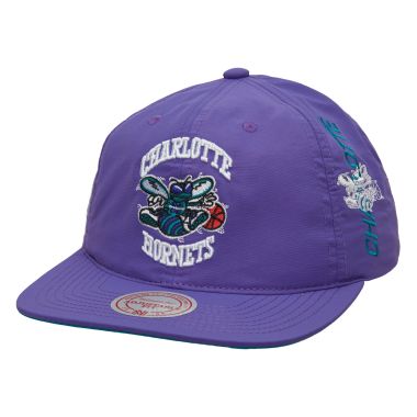 Nylon Szn Deadstock Snapback HWC Charlotte Hornets