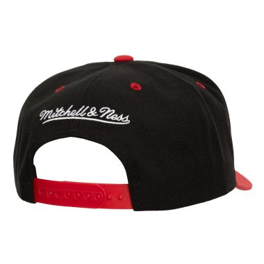 NBA Wavy Pro Snapback Cap Chicago Bulls