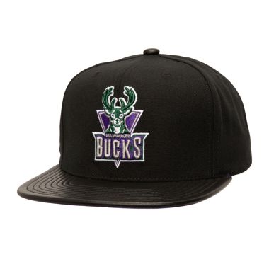 NBA J Leather Strapback Cap Milwaukee Bucks