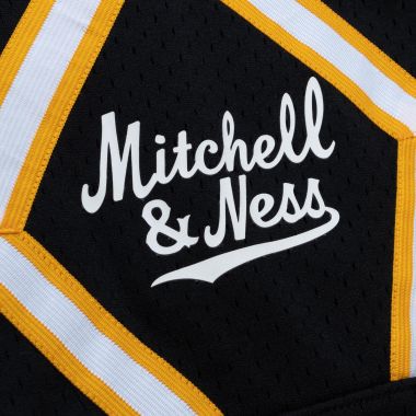 Mitchell & Ness Diamond Script Shorts