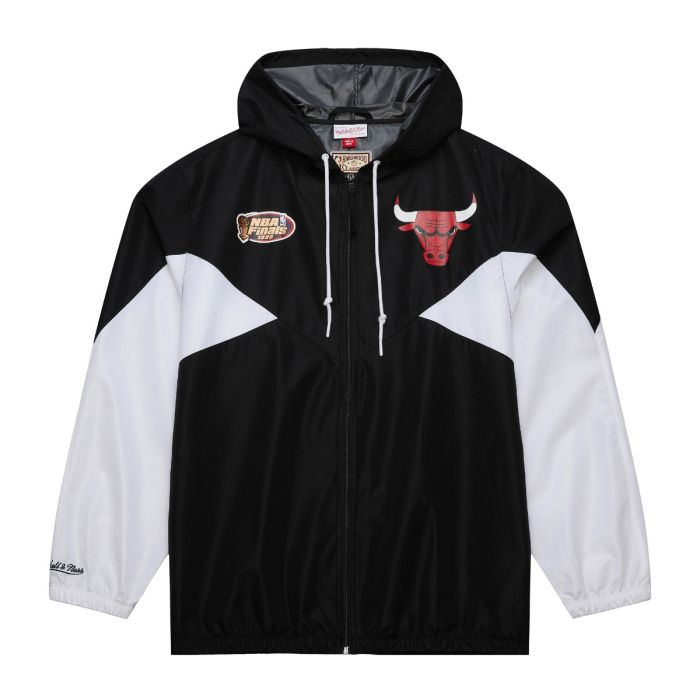 NBA Ultimate Lightweight Windbreaker Jacket Vintage Logo Chicago Bulls